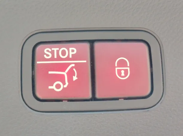 Car image 34