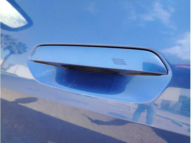 Car image 31