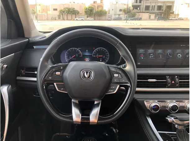 Car image 17