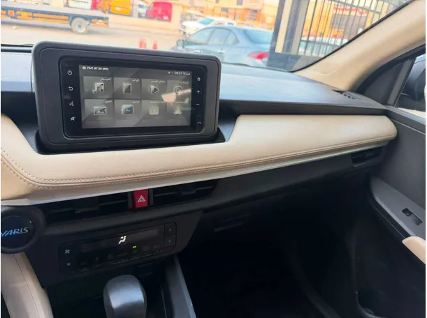 Car image 20