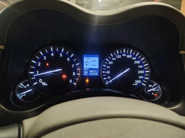 Car image 25