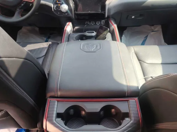 Car image 26
