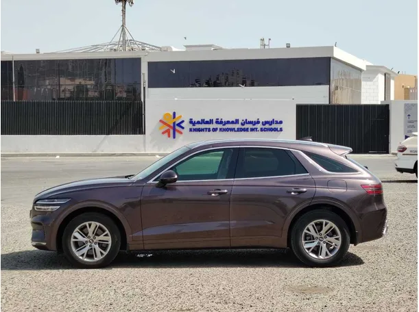 Car image 8