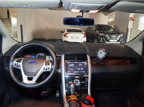 Car image 15