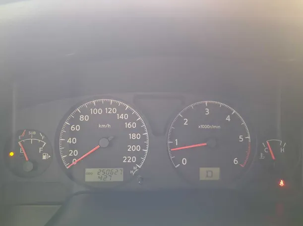 Car image 19