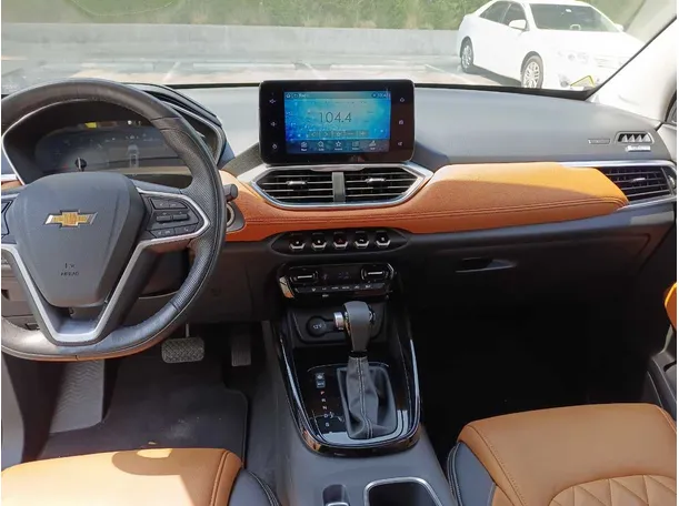 Car image 16