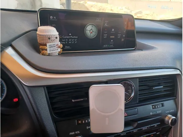 Car image 17