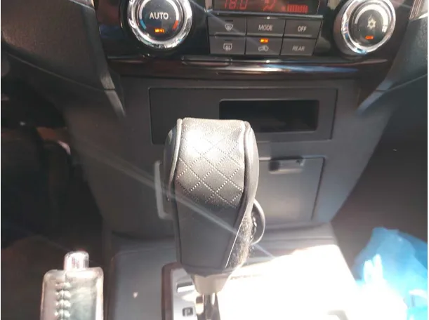 Car image 36