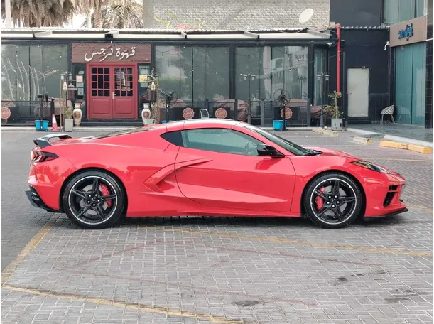 Car image 4