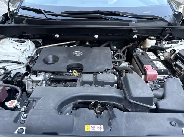 Car image 30