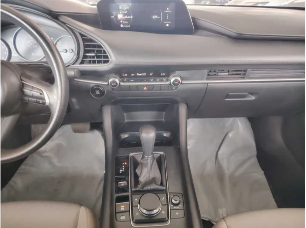 Car image 23