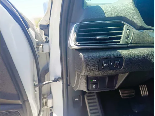 Car image 28