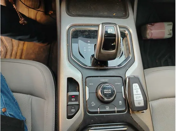 Car image 22