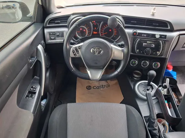 Car image 16