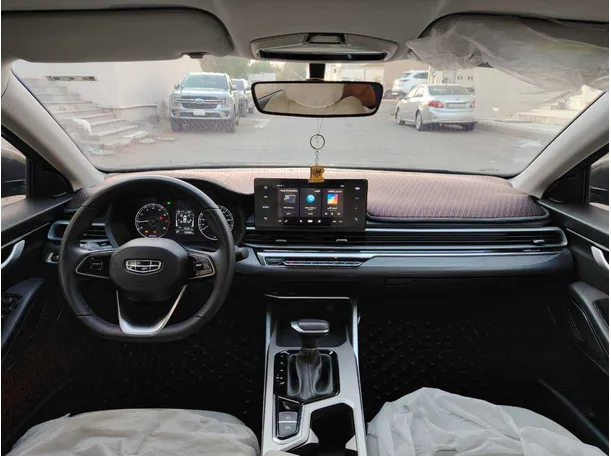Car image 17