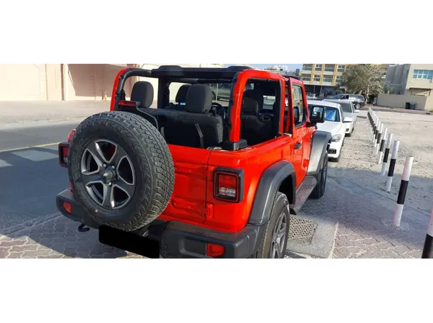 Car image 9