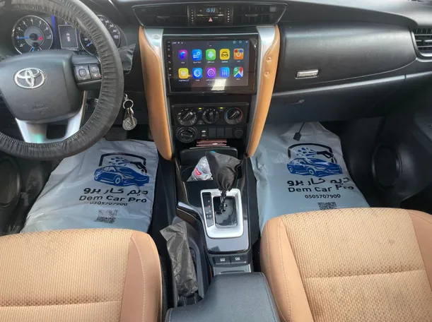 Car image 18