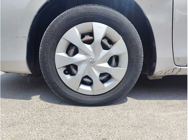 Car image 10
