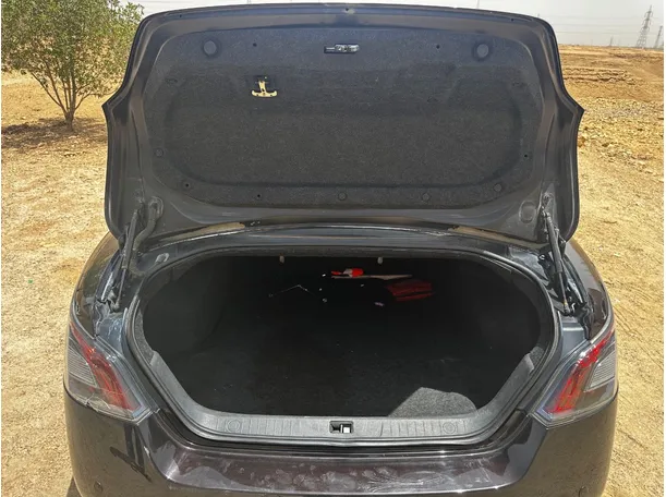 Car image 21