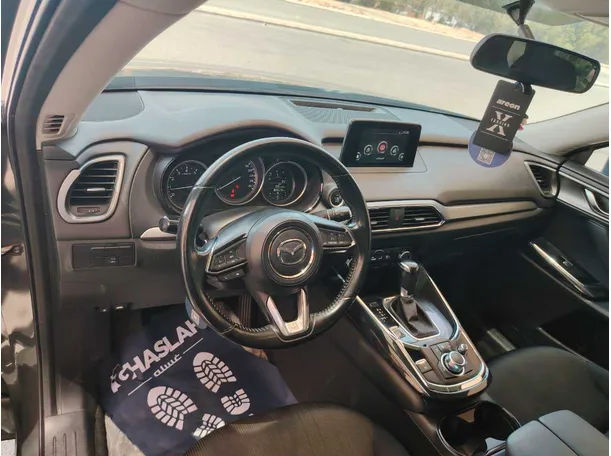 Car image 10