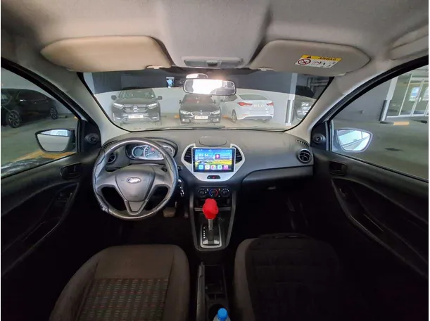 Car image 14