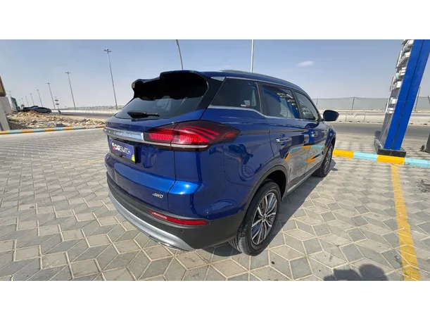 Car image 5