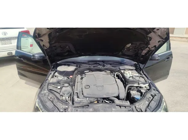 Car image 32