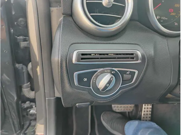 Car image 33