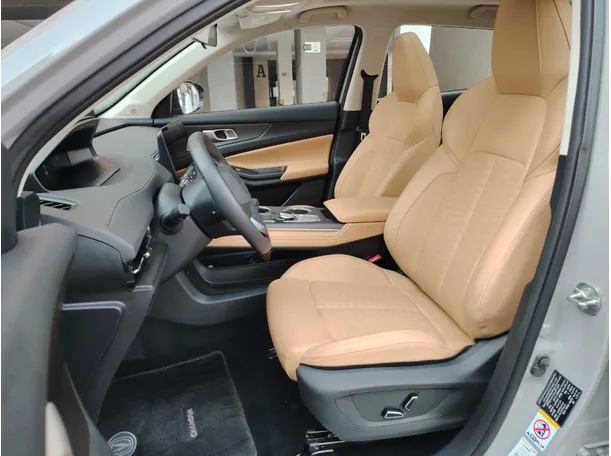 Car image 13