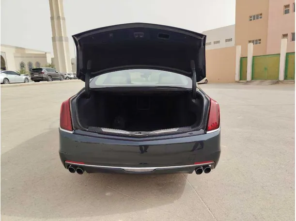 Car image 25