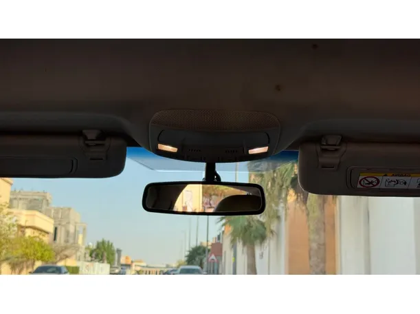 Car image 22