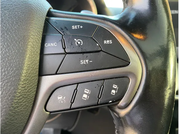 Car image 26