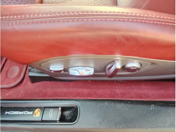 Car image 42
