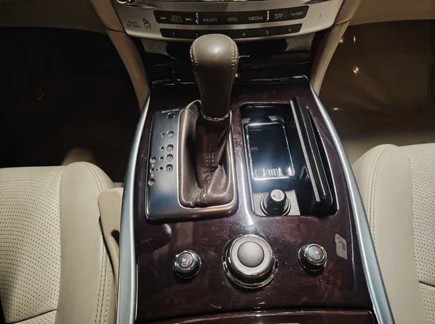 Car image 21