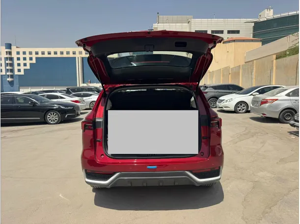 Car image 19