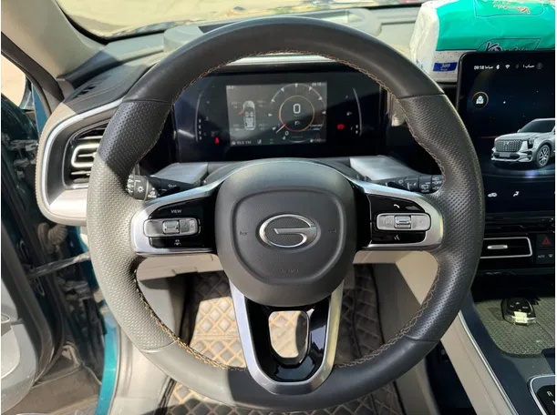 Car image 19