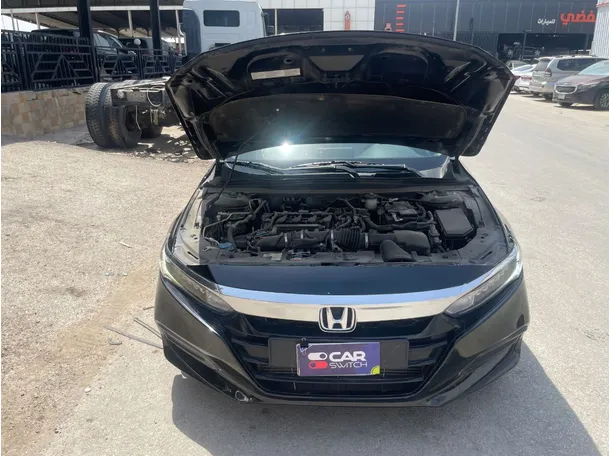 Car image 25