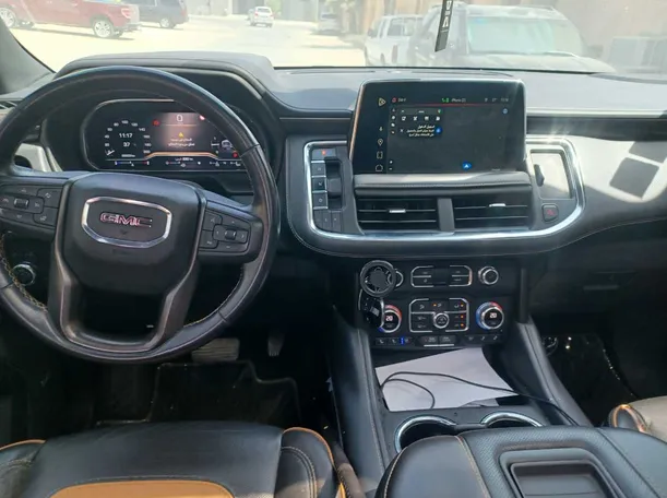 Car image 16