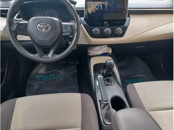 Car image 15