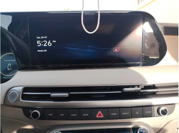 Car image 23