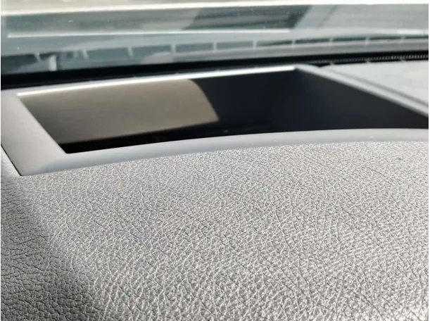Car image 35
