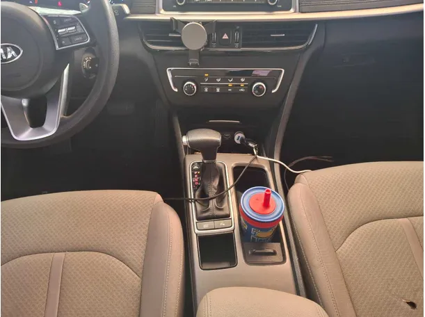 Car image 15