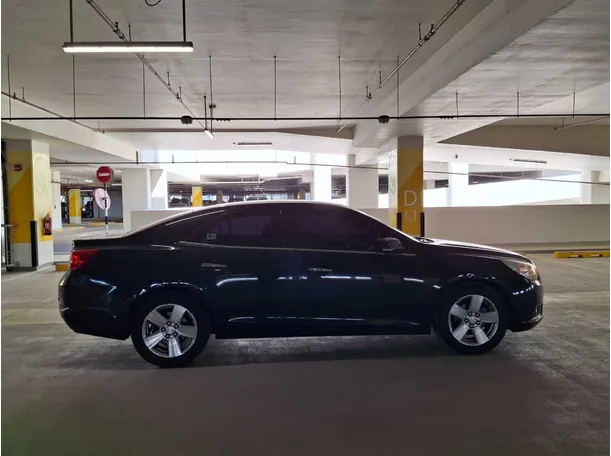 Car image 8