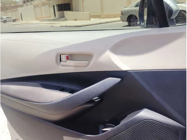 Car image 25