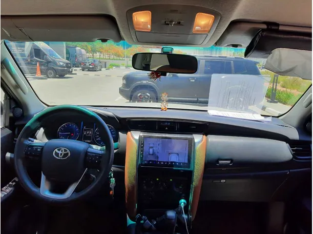 Car image 16