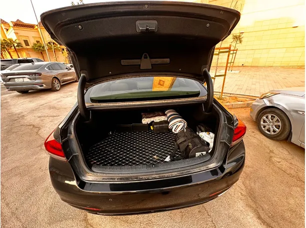 Car image 22