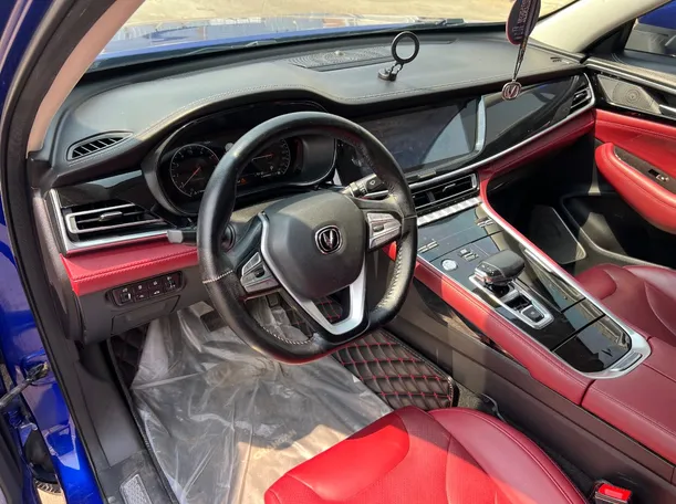 Car image 11