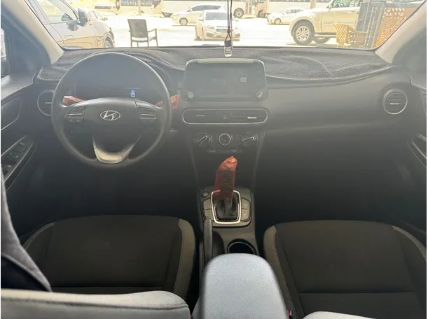 Car image 13