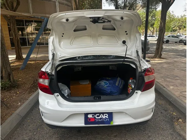 Car image 20