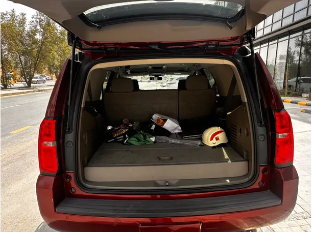 Car image 24